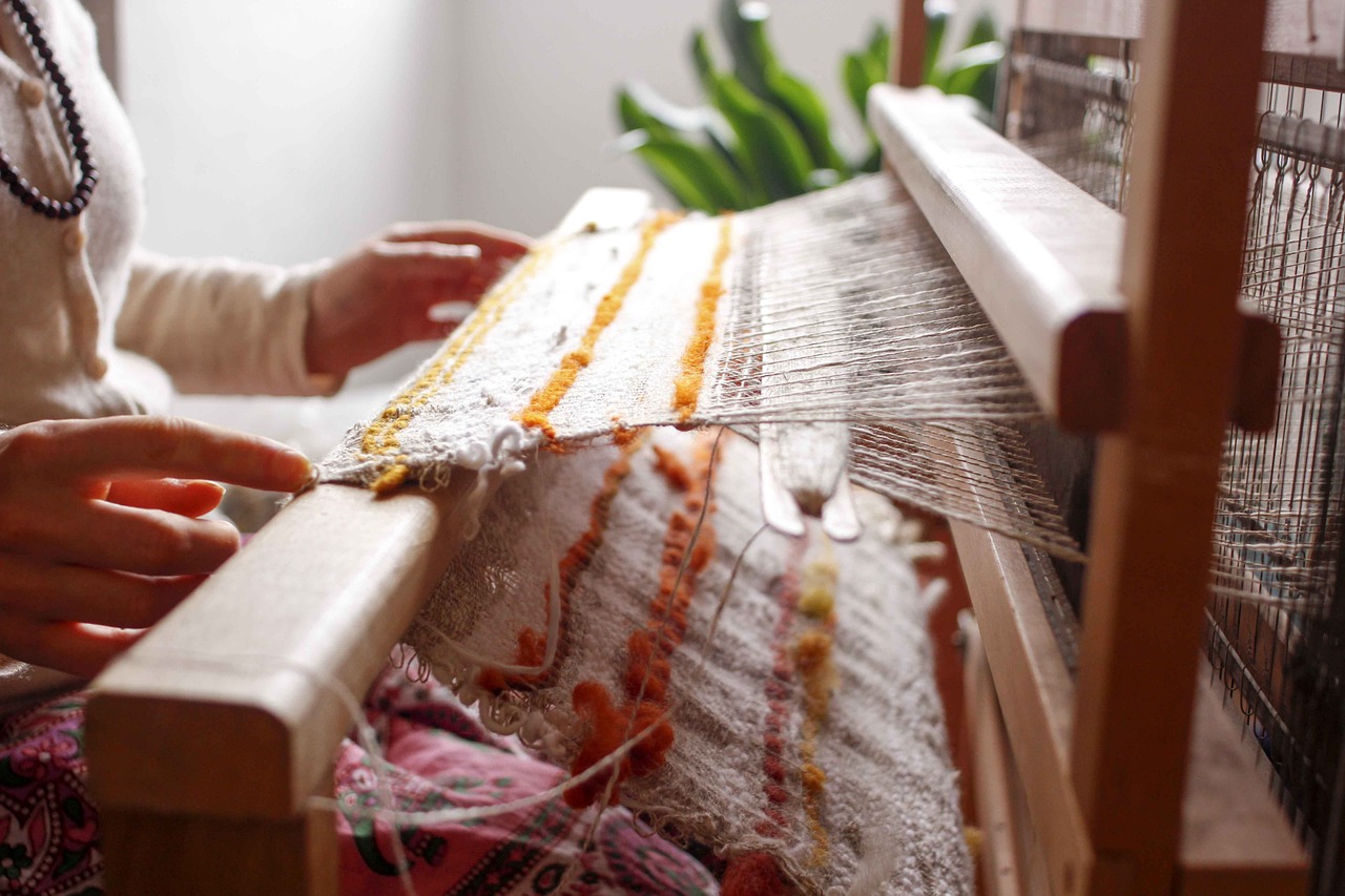 loom, weaving, thread-4564223.jpg